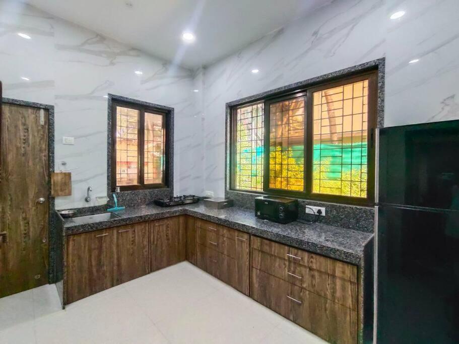 הוילה מומביי Gk Beach House 5Bhk Pvt Pool מראה חיצוני תמונה